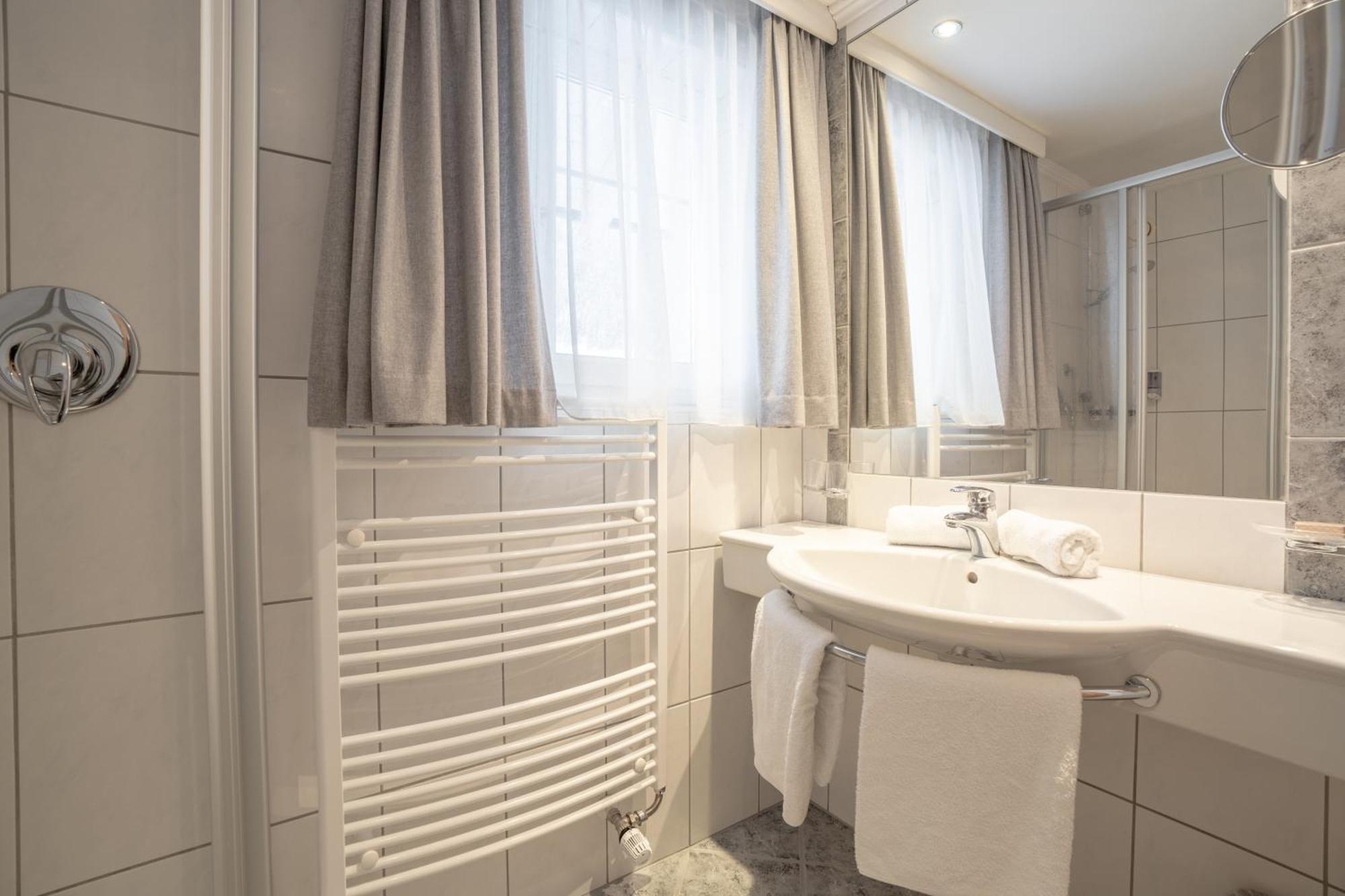 Petit Madlein Bed & Breakfast Ischgl Exterior photo