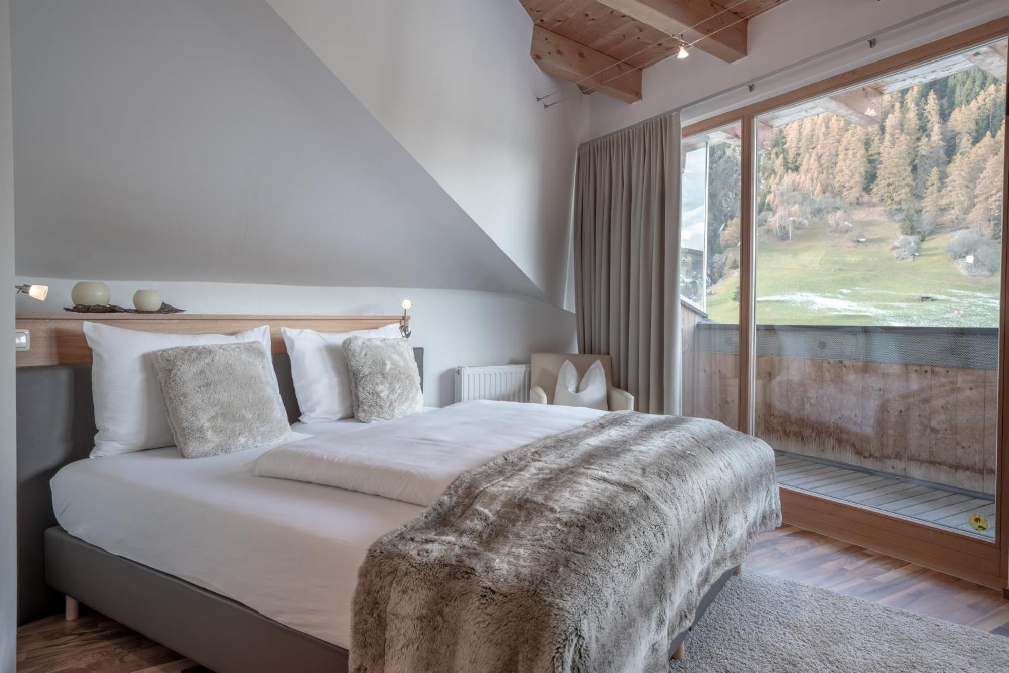 Petit Madlein Bed & Breakfast Ischgl Exterior photo